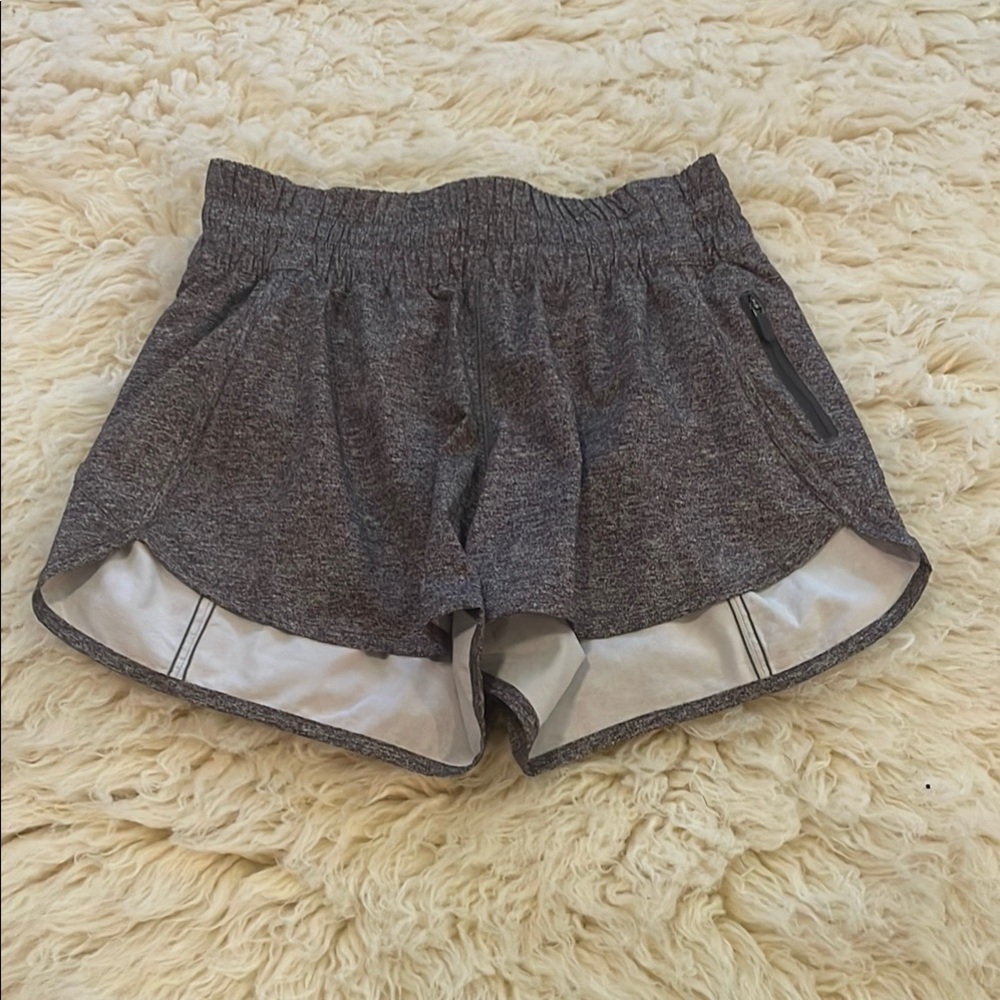 Lululemon Tracker short, size 6, 3.5” inseam